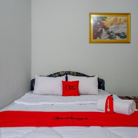 Reddoorz @ Hotel Aulia Majene Bagian luar foto