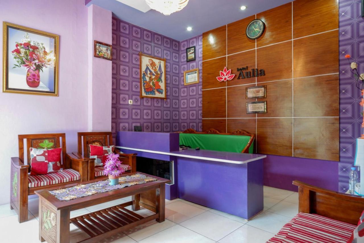 Reddoorz @ Hotel Aulia Majene Bagian luar foto