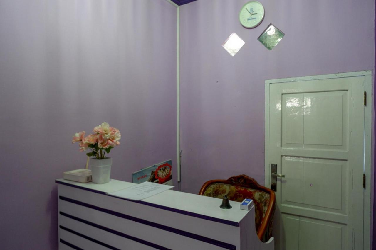 Reddoorz @ Hotel Aulia Majene Bagian luar foto